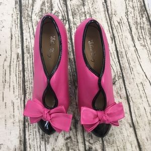 Hot pink bow high heel